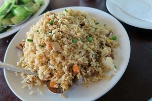 Indo-Chinese fried rice at Calcutta Wok in Iselin, NJ